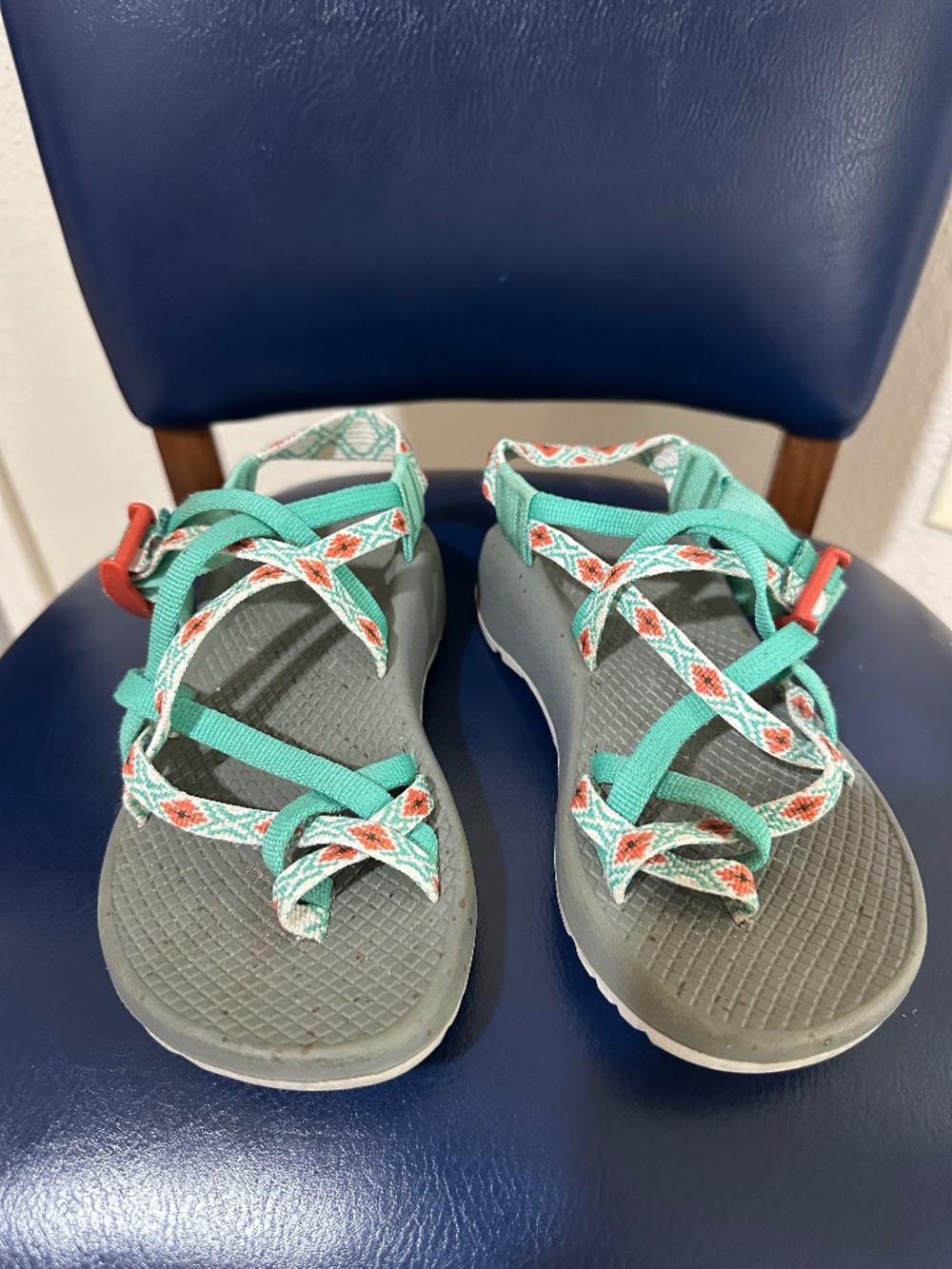 Chaco’s women’s sandals size 5